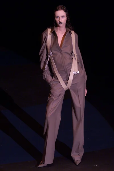 Look 8